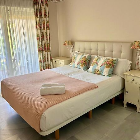 Mi Capricho, Beachfront, Grownfloor, Private Garden & Terrace Sitio de Calahonda 외부 사진