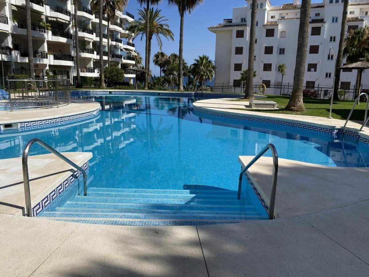 Mi Capricho, Beachfront, Grownfloor, Private Garden & Terrace Sitio de Calahonda 외부 사진
