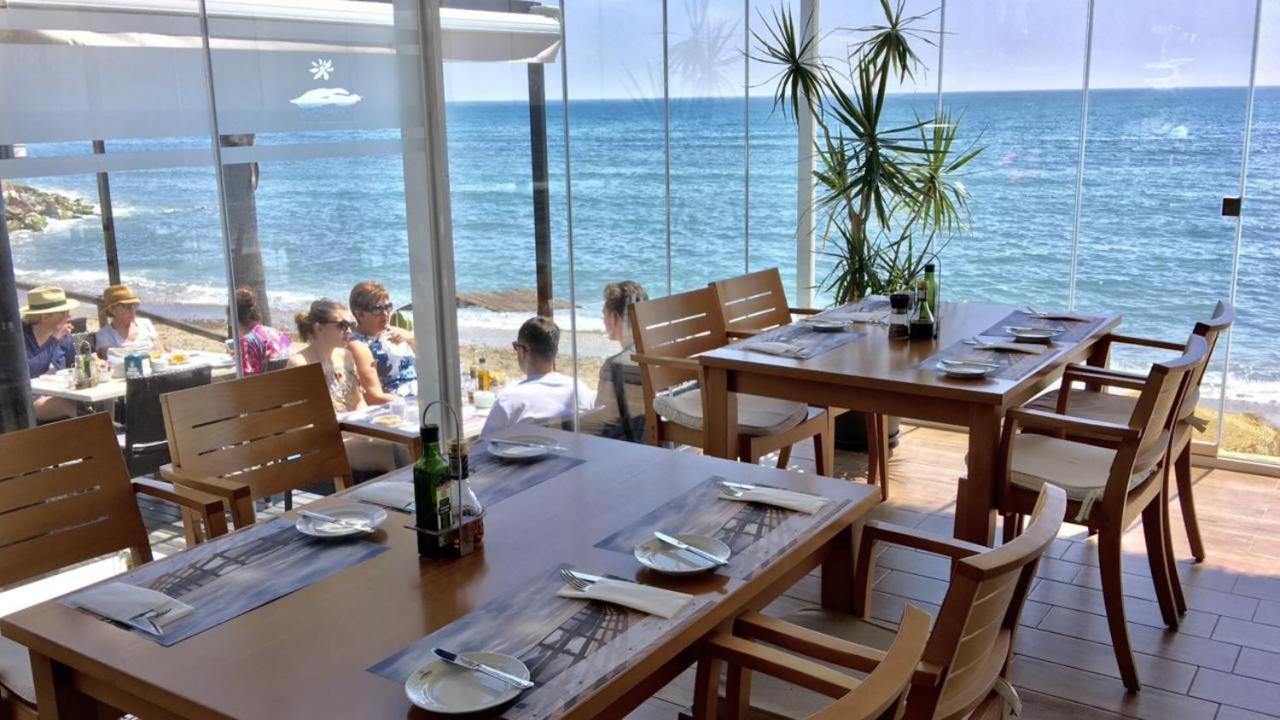Mi Capricho, Beachfront, Grownfloor, Private Garden & Terrace Sitio de Calahonda 외부 사진