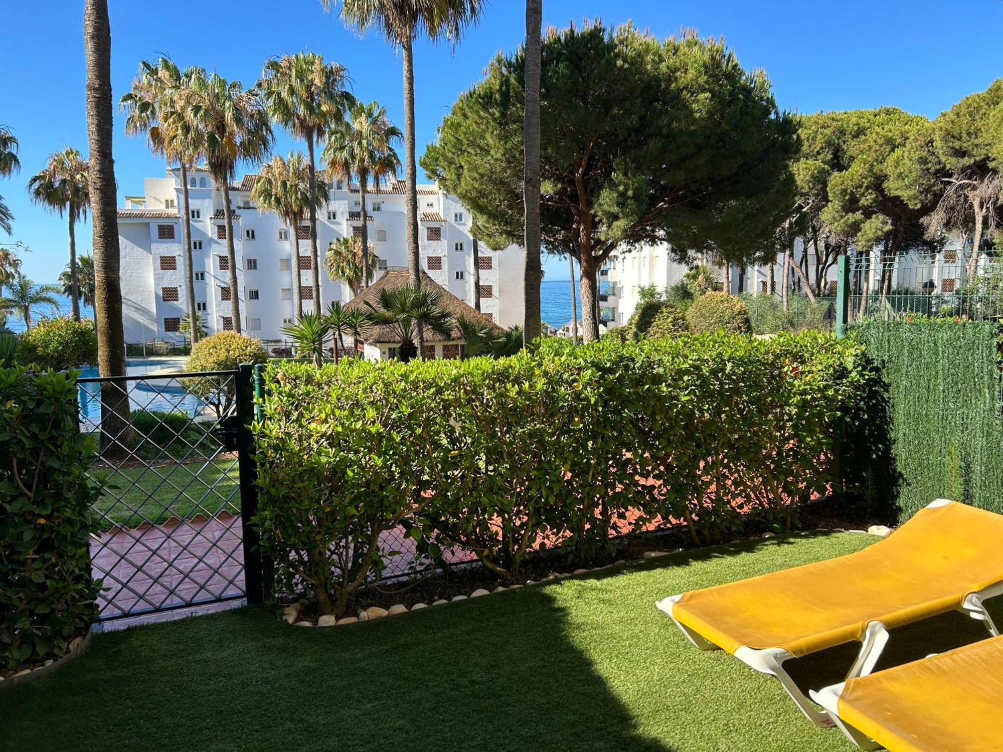 Mi Capricho, Beachfront, Grownfloor, Private Garden & Terrace Sitio de Calahonda 외부 사진