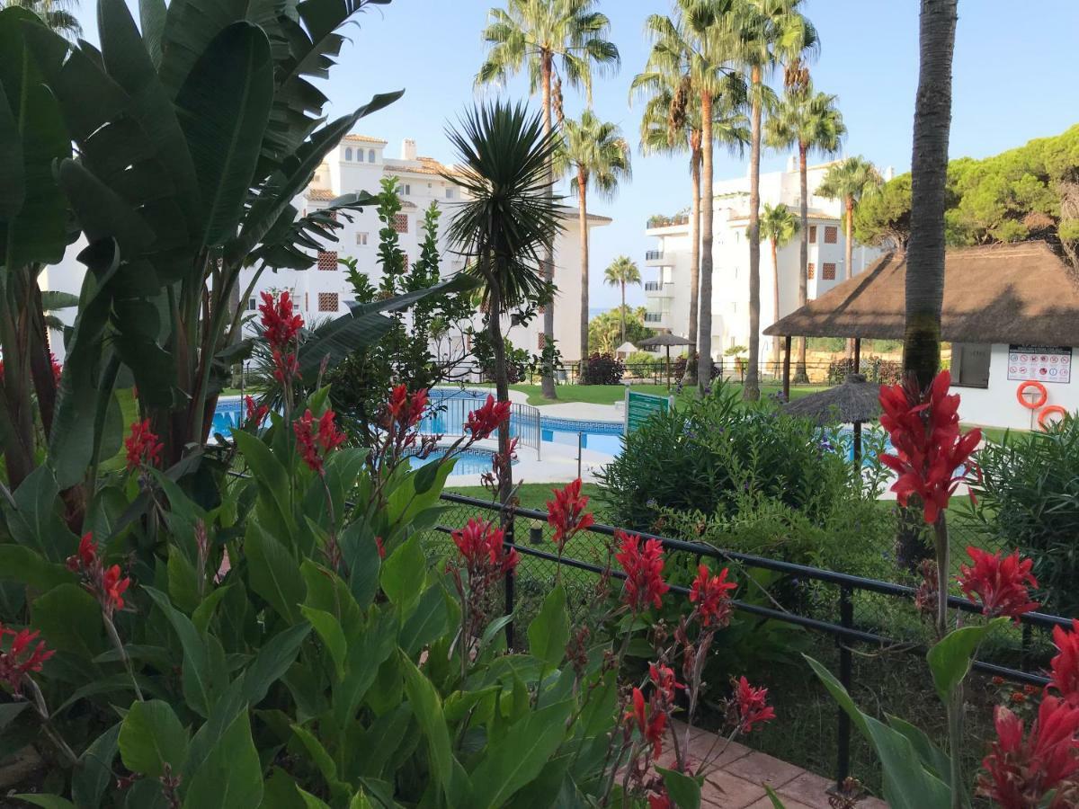 Mi Capricho, Beachfront, Grownfloor, Private Garden & Terrace Sitio de Calahonda 외부 사진