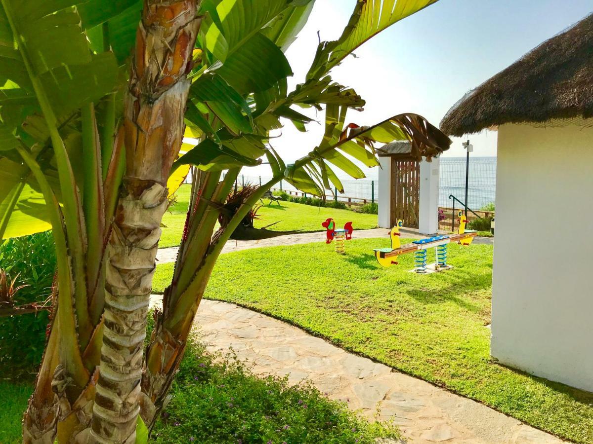 Mi Capricho, Beachfront, Grownfloor, Private Garden & Terrace Sitio de Calahonda 외부 사진