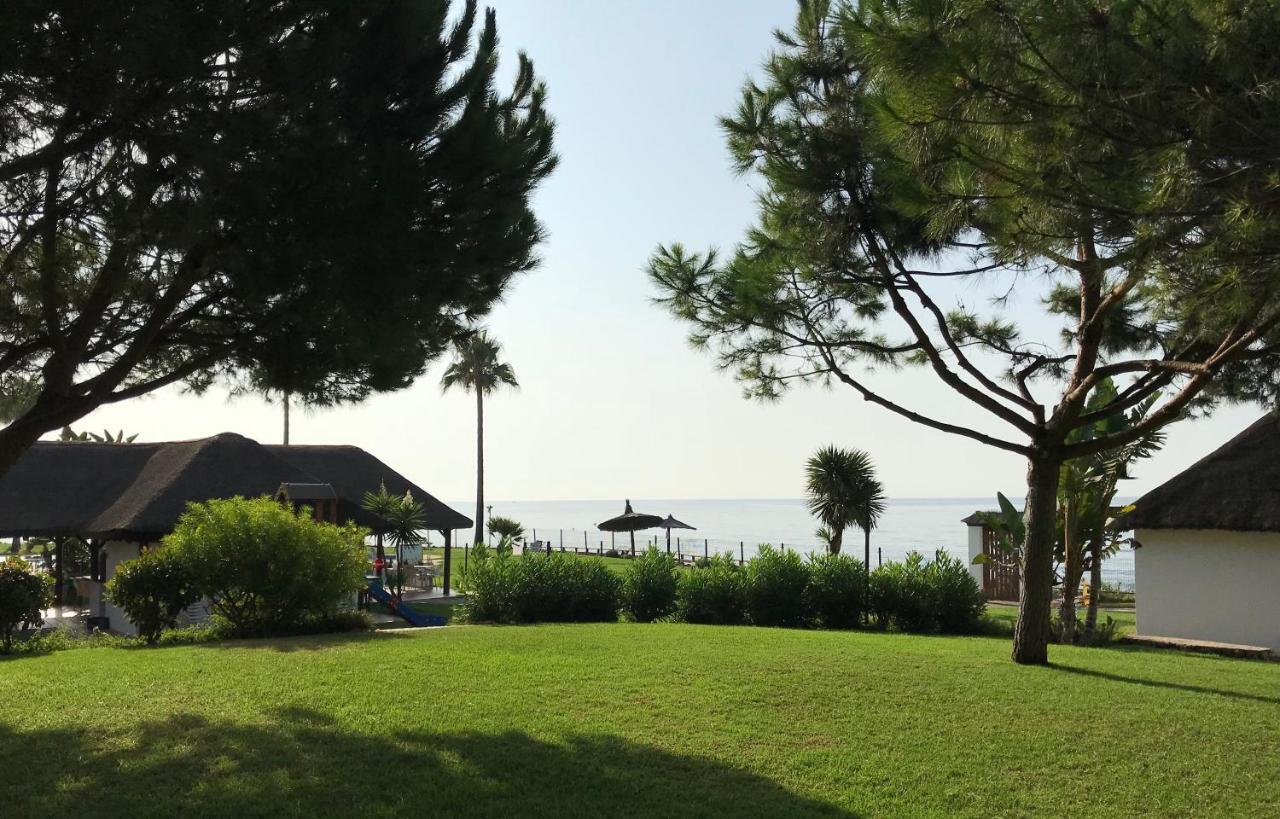 Mi Capricho, Beachfront, Grownfloor, Private Garden & Terrace Sitio de Calahonda 외부 사진